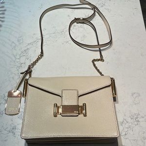 Ralph Lauren genuine cross bag in mint condition. Worn twice as you can see 🔥